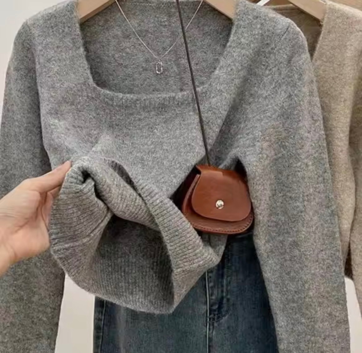 Women's Square Neck Long Sleeve Cropped Knit Sweater